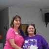 Denise presents Door Pirze to winner